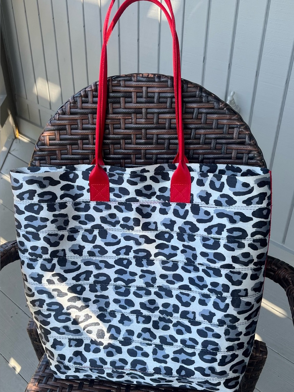 Harveys Ice Leopard Vacation Tote
